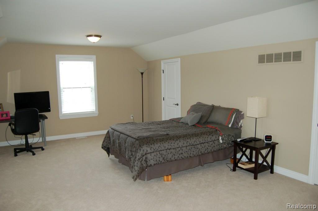 1972 Pembroke Road Birmingham, MI 48009 - Photo 15 of 26 Another view of Second Master
