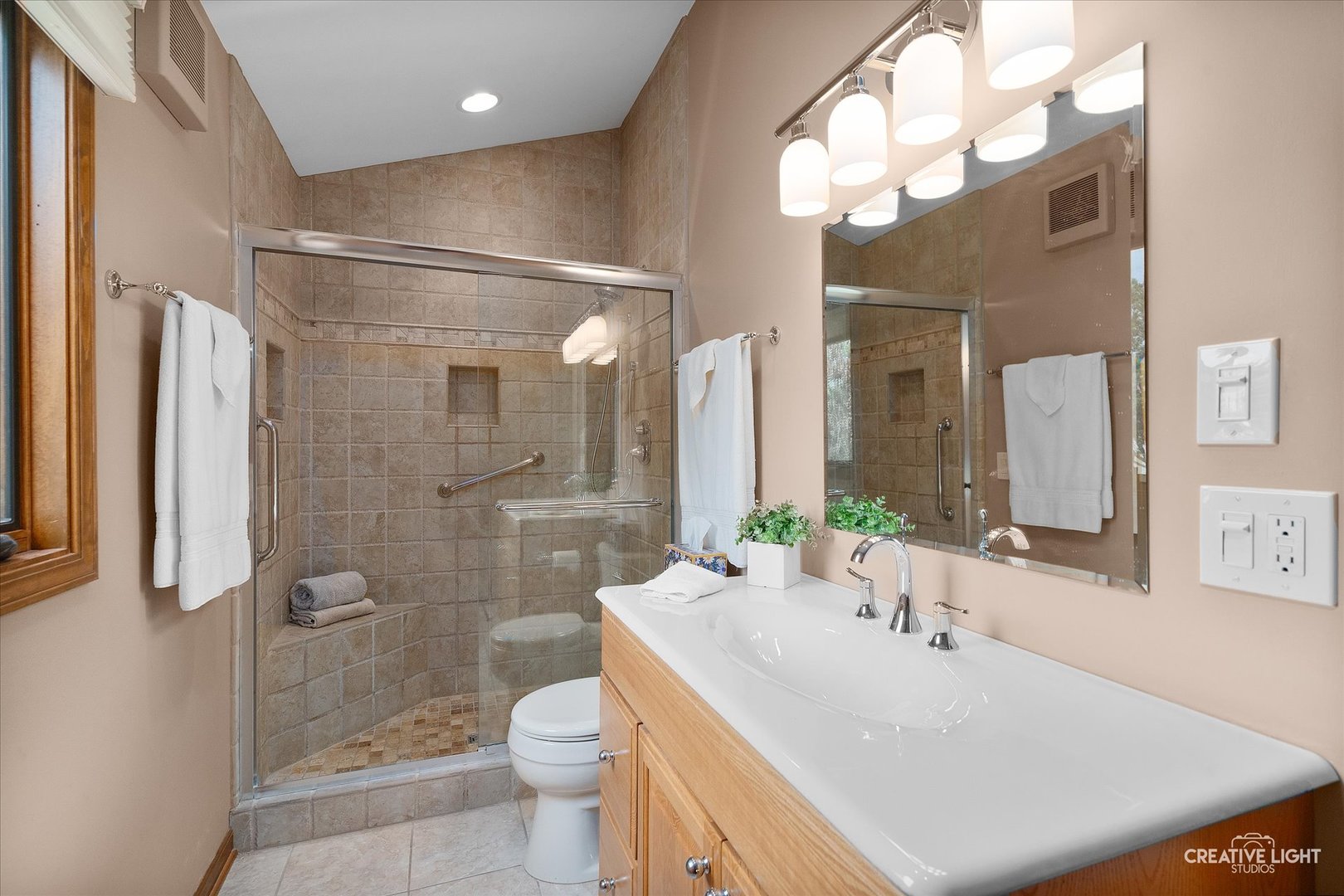 711 Canyon Run Road Naperville, IL 60565 - Photo 24 of 44 Gallery Image 24