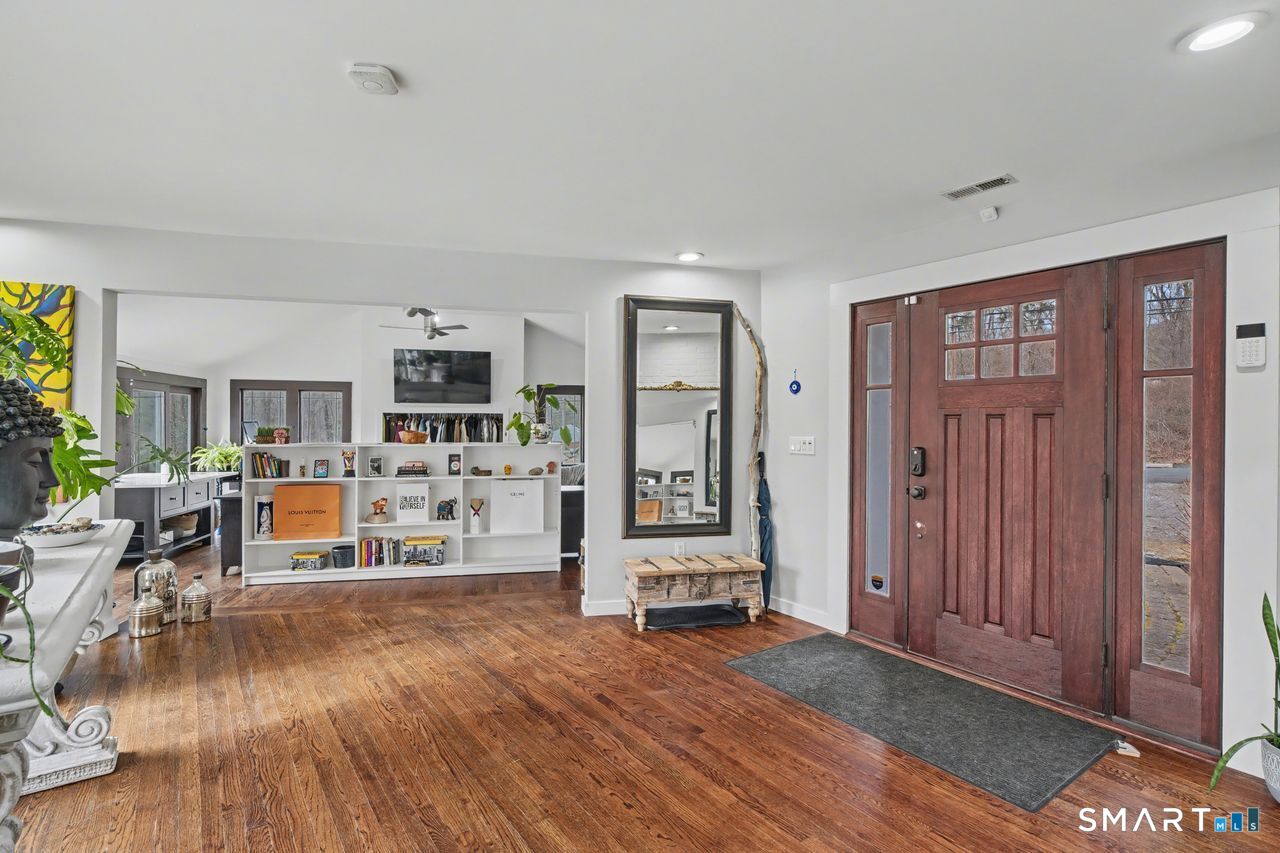 101 Sport Hill Road Redding, CT 06896 - Photo 5 of 40