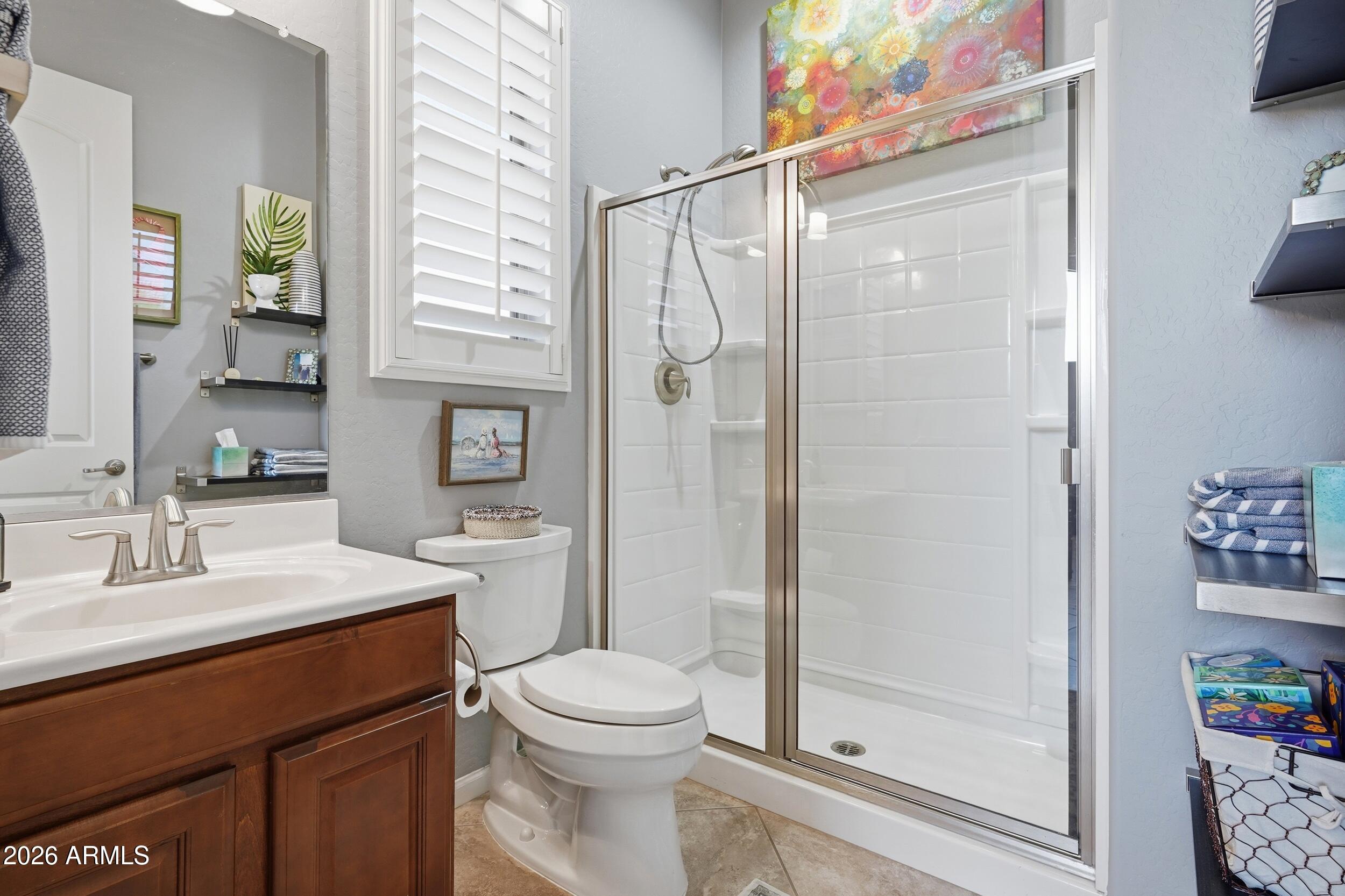 9132 West Bajada Road Peoria, AZ 85383 - Photo 24 of 39 Guest Bath