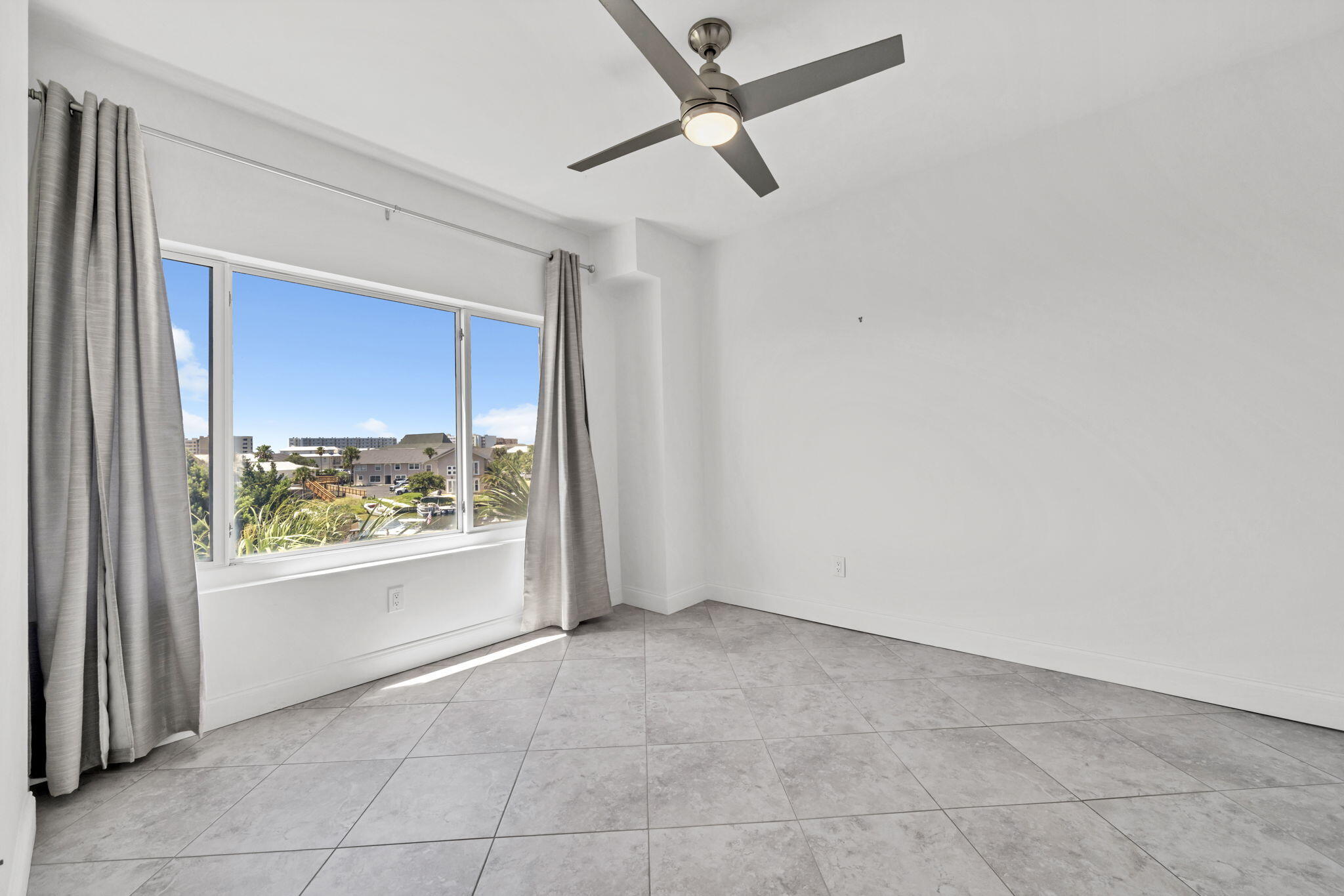 195 Durango Road, Unit 3A Destin, FL 32541 - Photo 6 of 41 a view of an empty room with a window