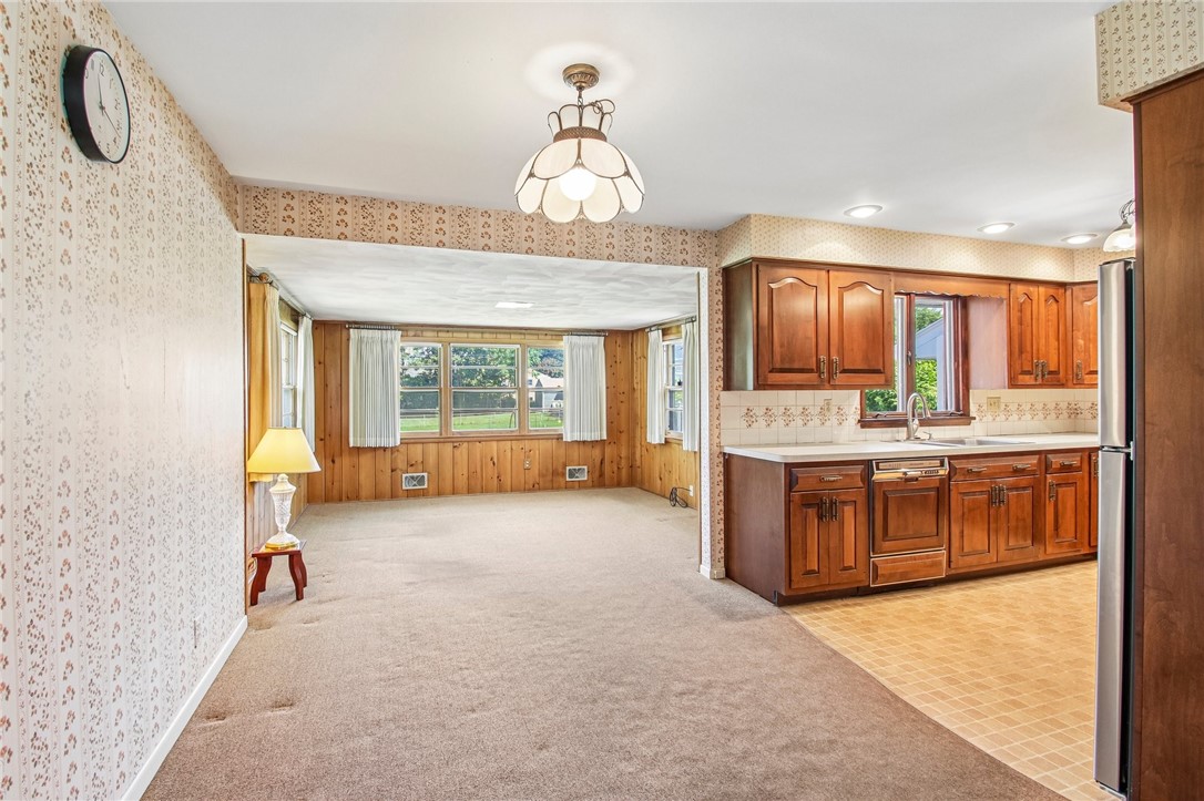 6 Worthington Road Irondequoit, NY 14622 - Photo 9 of 24