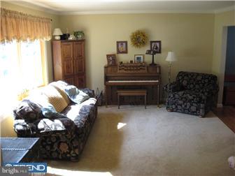 23 Brooktree Road East Windsor, NJ 08520 - Photo 3 of 9 Living Room