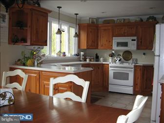 23 Brooktree Road East Windsor, NJ 08520 - Photo 4 of 9 Kitchen