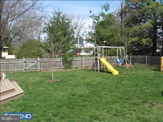 23 Brooktree Road East Windsor, NJ 08520 - Photo 8 of 9 Exterior Back