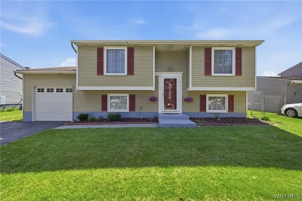 $299,900 | 49 Thornwood Drive, Cheektowaga, NY 14227