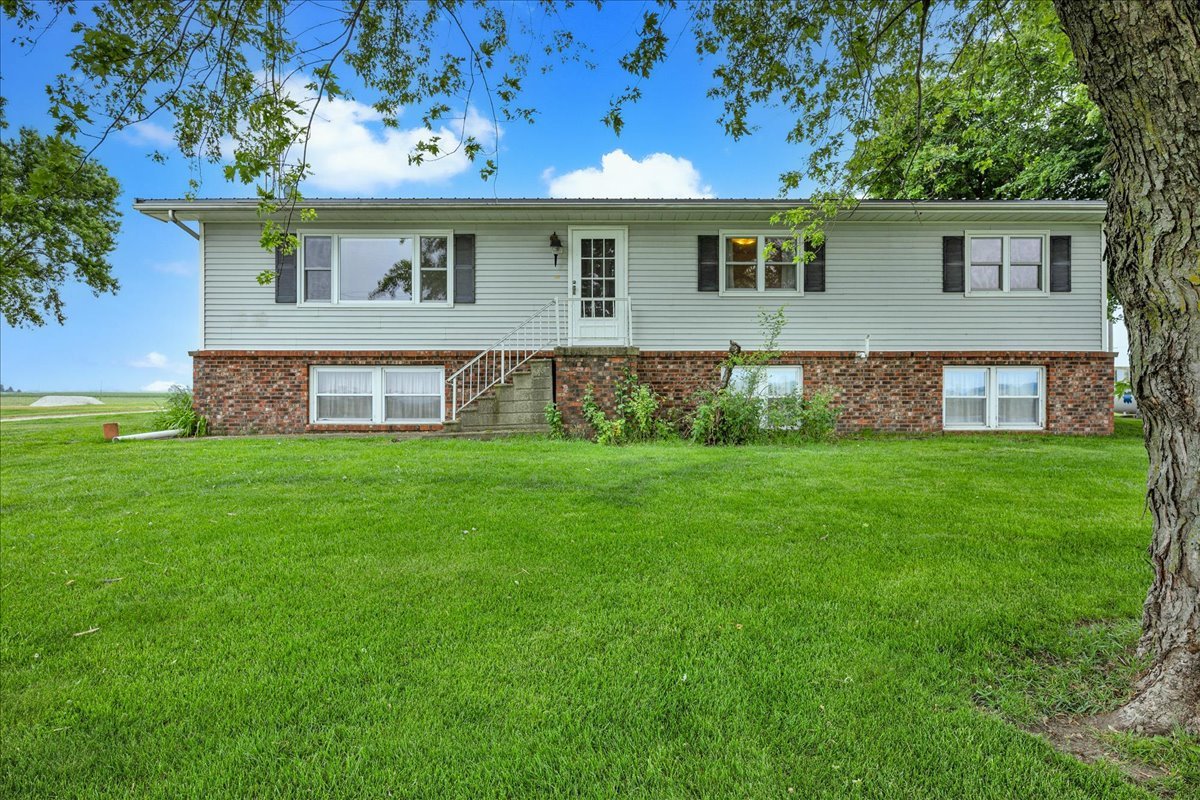 708 North 1950th Road Tonica, IL 61370 - Photo 3 of 95 a front view of house with yard