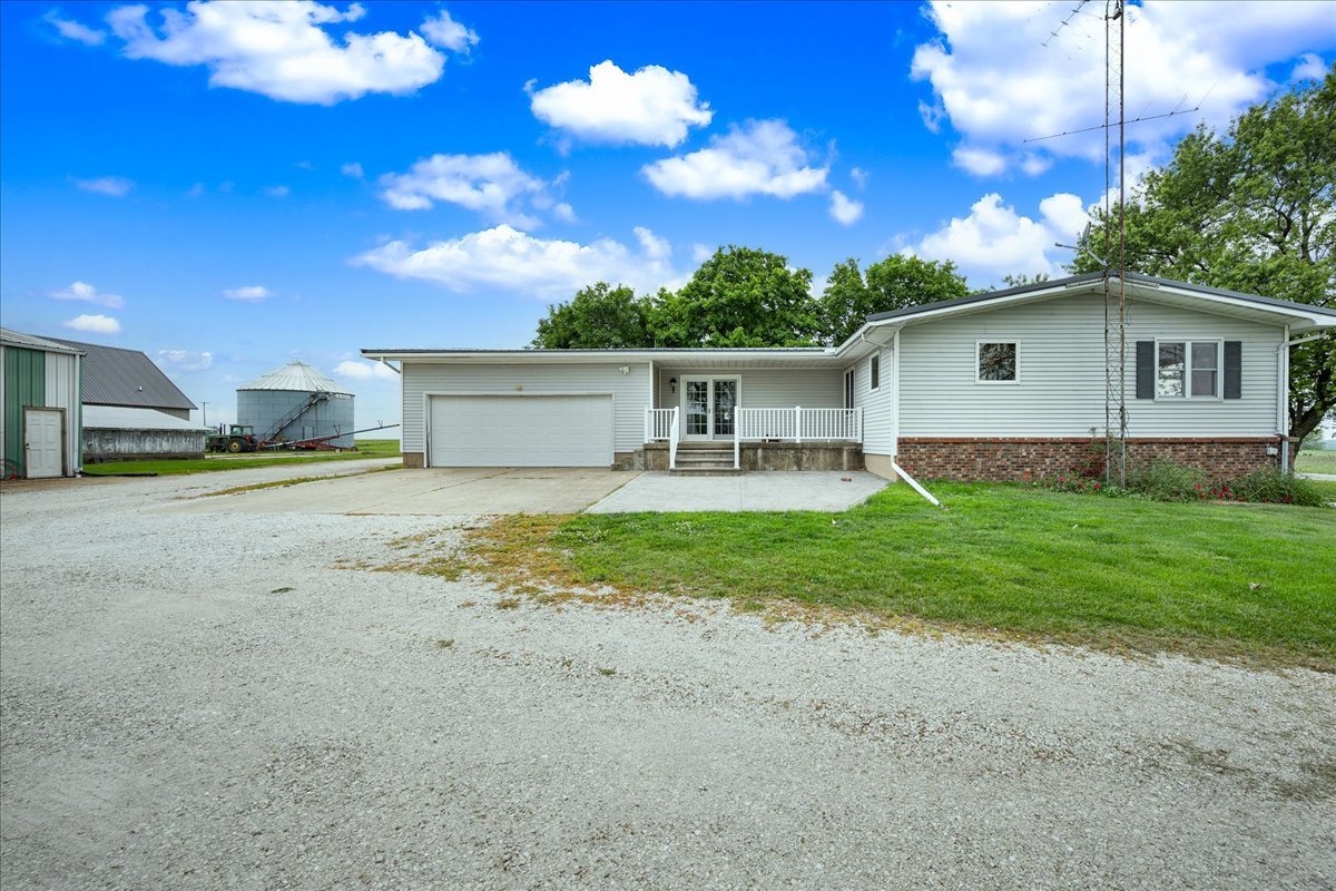 708 North 1950th Road Tonica, IL 61370 - Photo 5 of 95 a view of a house with a yard