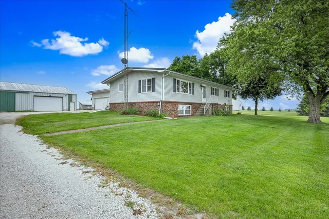 $485,000 | 708 North 1950th Road, Tonica, IL 61370