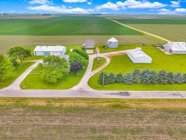 $485,000 | 708 North 1950th Road, Tonica, IL 61370