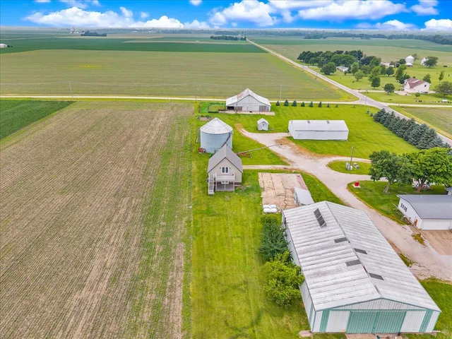 $485,000 | 708 North 1950th Road, Tonica, IL 61370