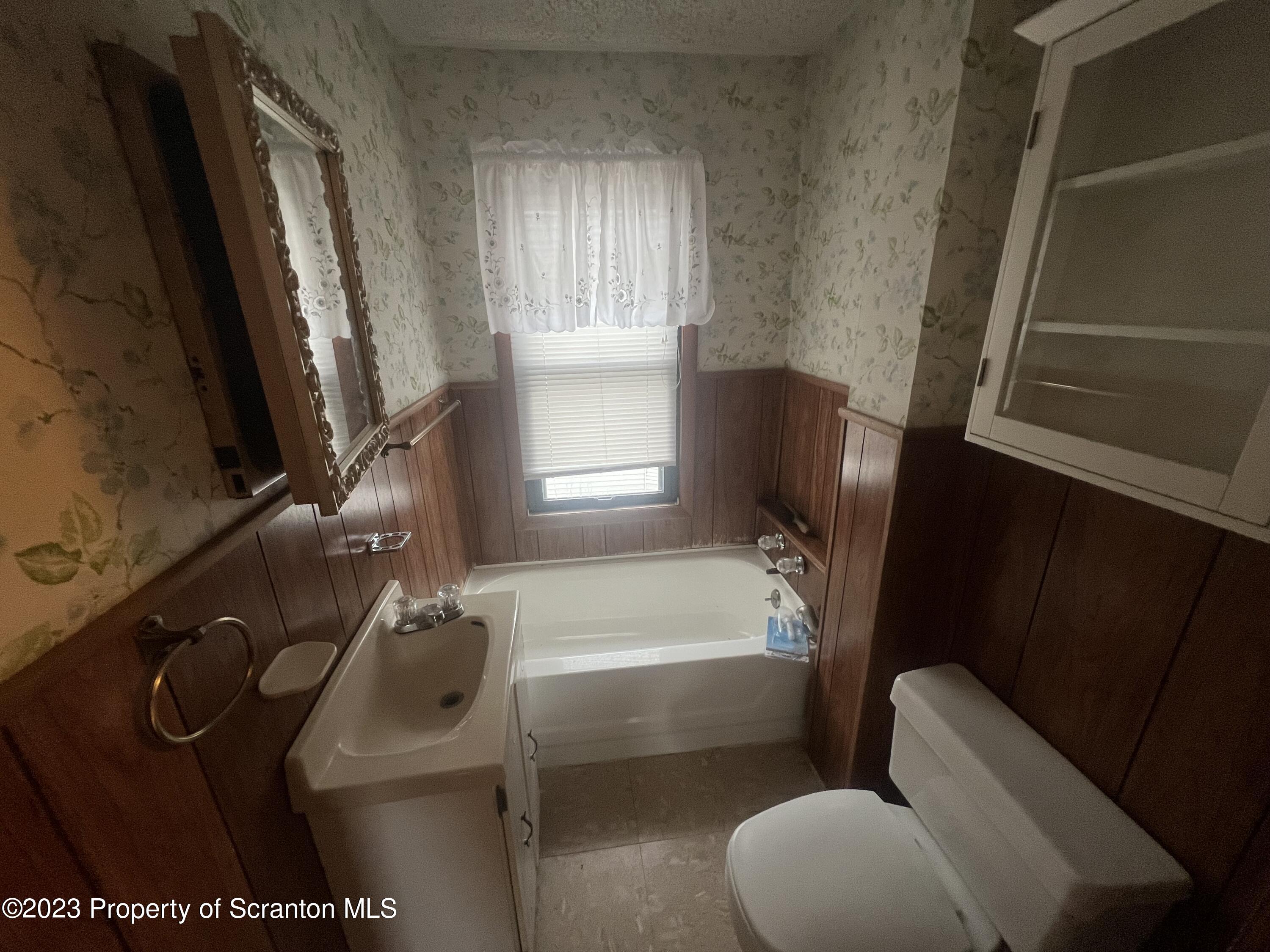 743 East Mountain Road Scranton, PA 18505 - Photo 12 of 21 Gallery Image 12