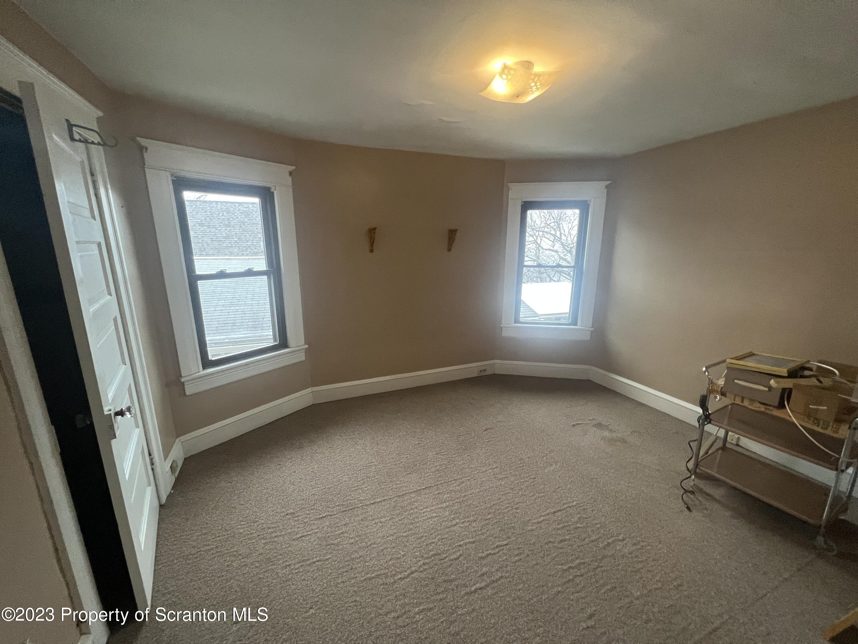 743 East Mountain Road Scranton, PA 18505 - Photo 14 of 21 Gallery Image 14