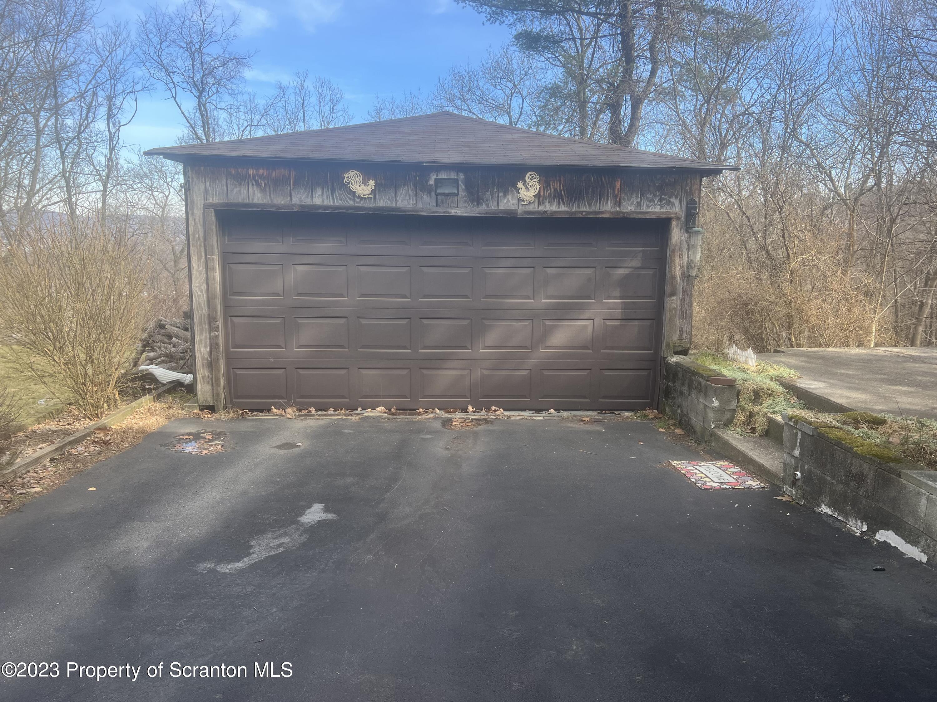 743 East Mountain Road Scranton, PA 18505 - Photo 2 of 21 Gallery Image 2