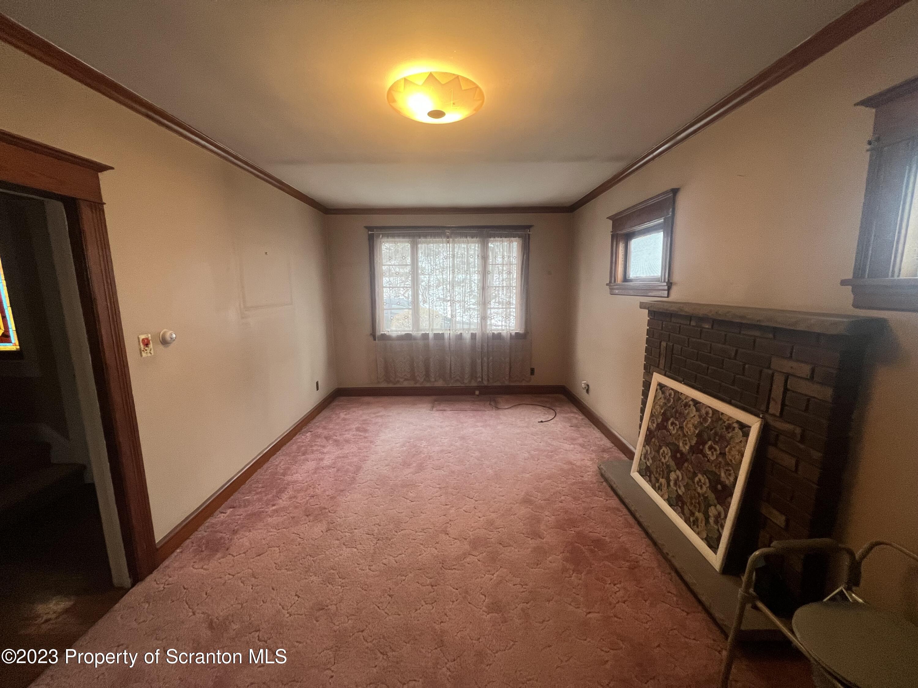743 East Mountain Road Scranton, PA 18505 - Photo 4 of 21 Gallery Image 4