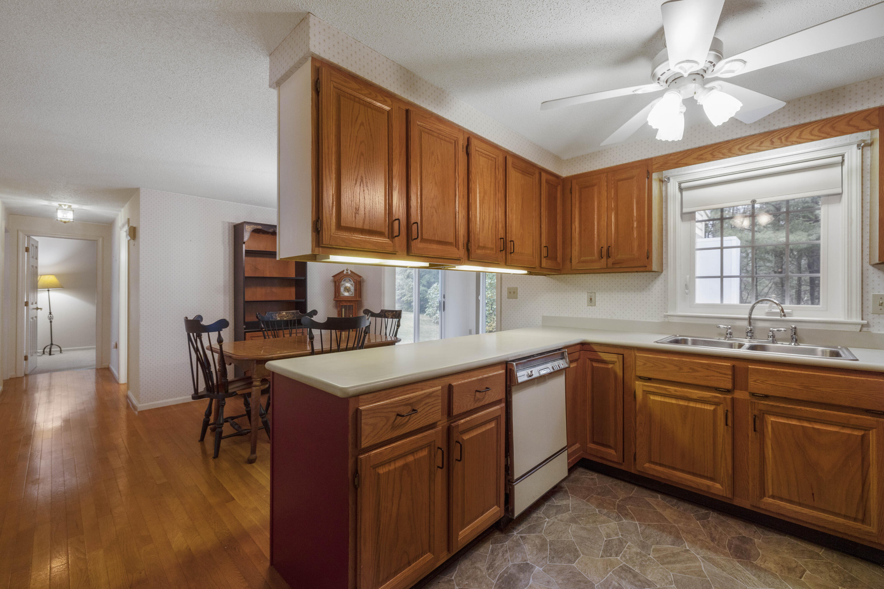 226 Flintlock Village Road, Unit 2 Wells, ME 04090 - Photo 4 of 37 3G0A7936