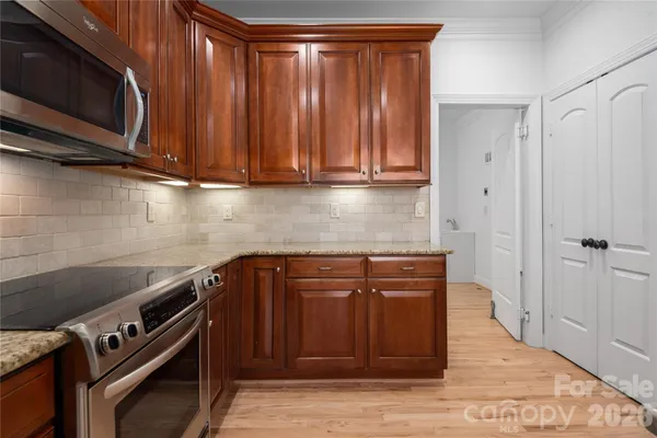 $1,599,000 | 939 Linda Lane, Charlotte, NC 28211