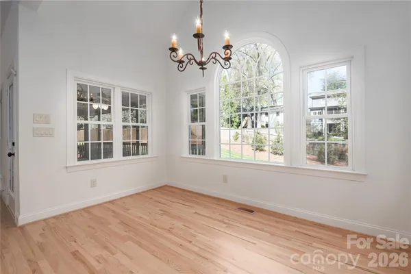 $1,599,000 | 939 Linda Lane, Charlotte, NC 28211