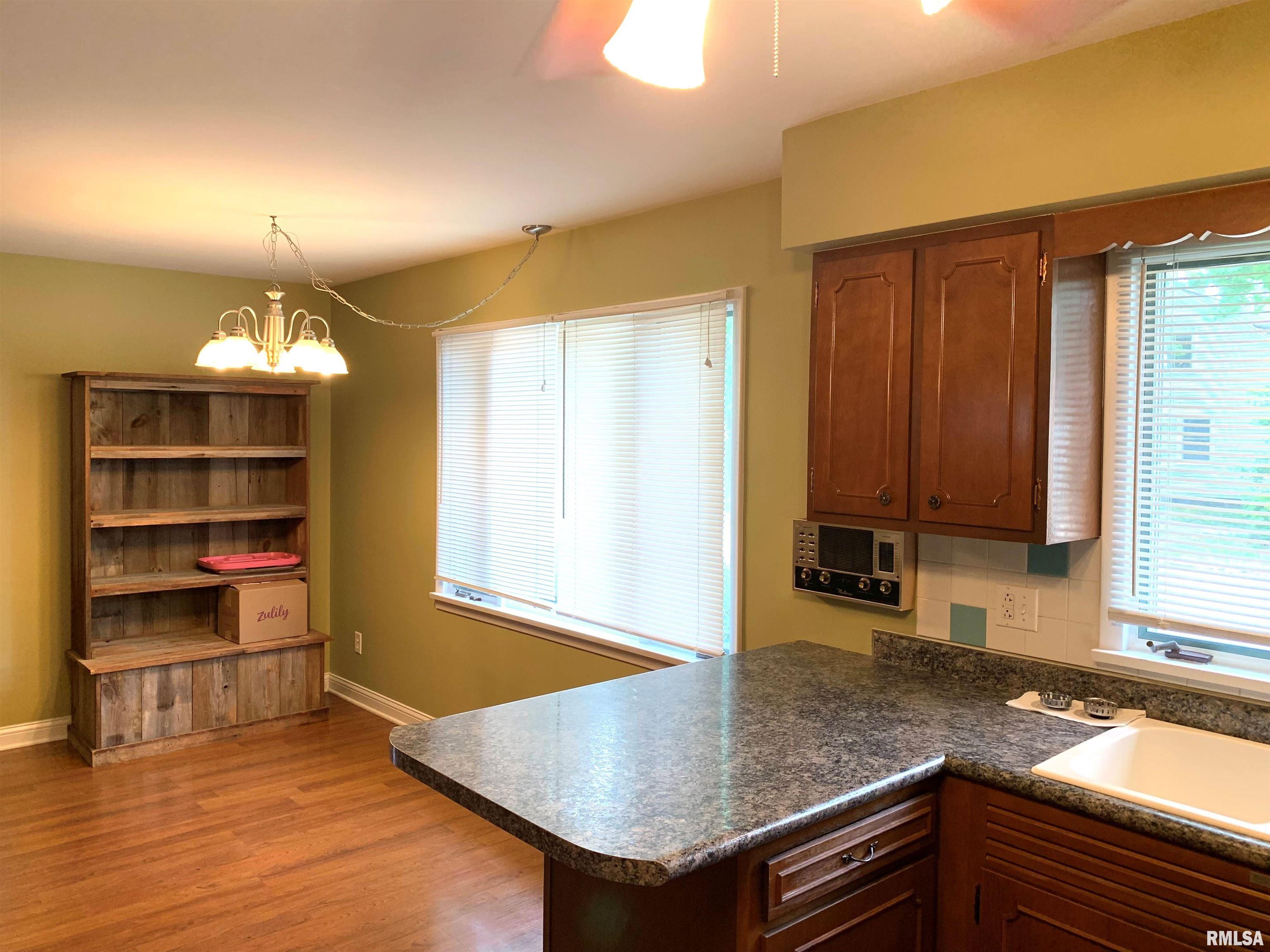 1500 West Governor Street Springfield, IL 62704 - Photo 11 of 21