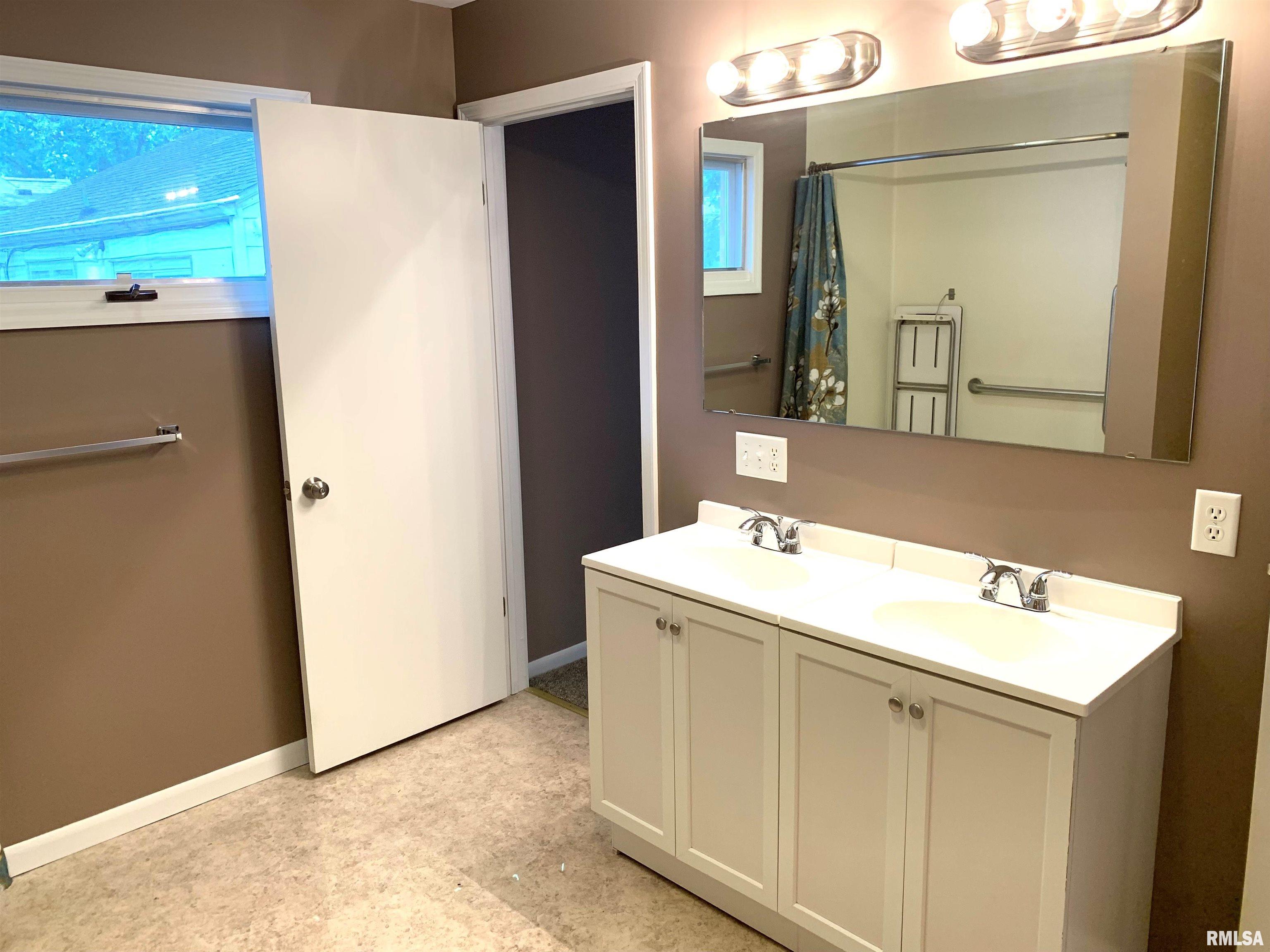 1500 West Governor Street Springfield, IL 62704 - Photo 16 of 21