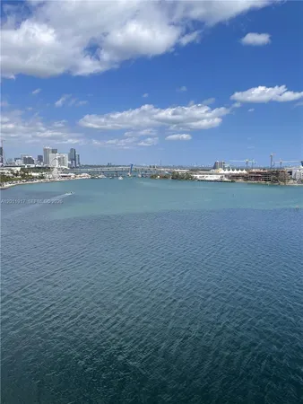 $4,900 | 848 Brickell Key Drive, Unit 1402, Miami, FL 33131