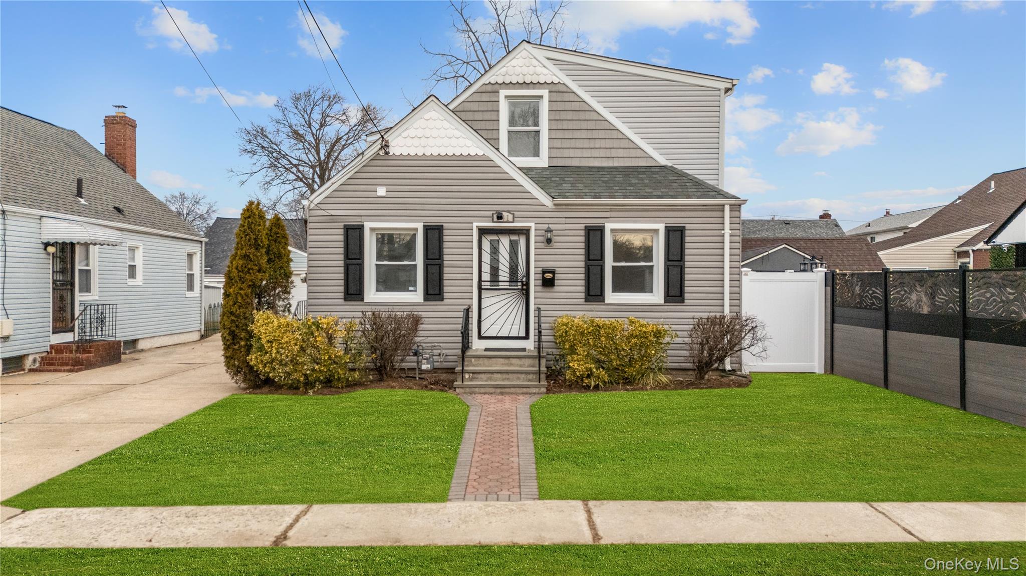 141 Booth Street Hempstead, NY 11550 - Photo 1 of 17