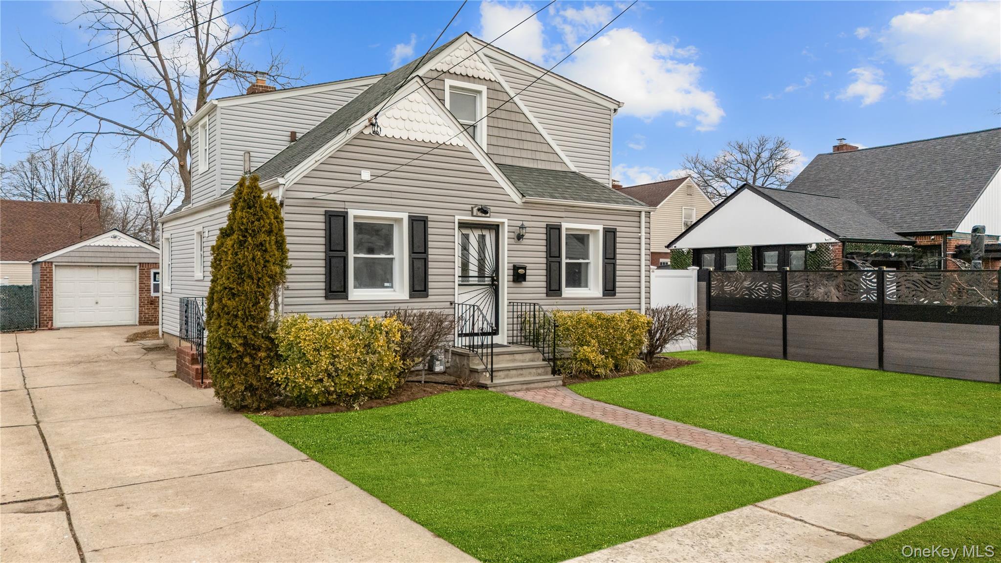 141 Booth Street Hempstead, NY 11550 - Photo 2 of 17