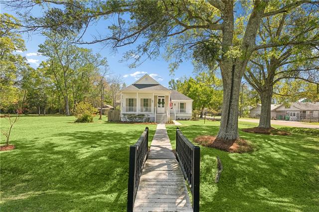 401 Marigny Avenue Mandeville, LA 70448 - Photo 3 of 29