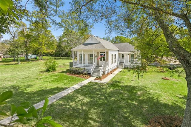 401 Marigny Avenue Mandeville, LA 70448 - Photo 5 of 29