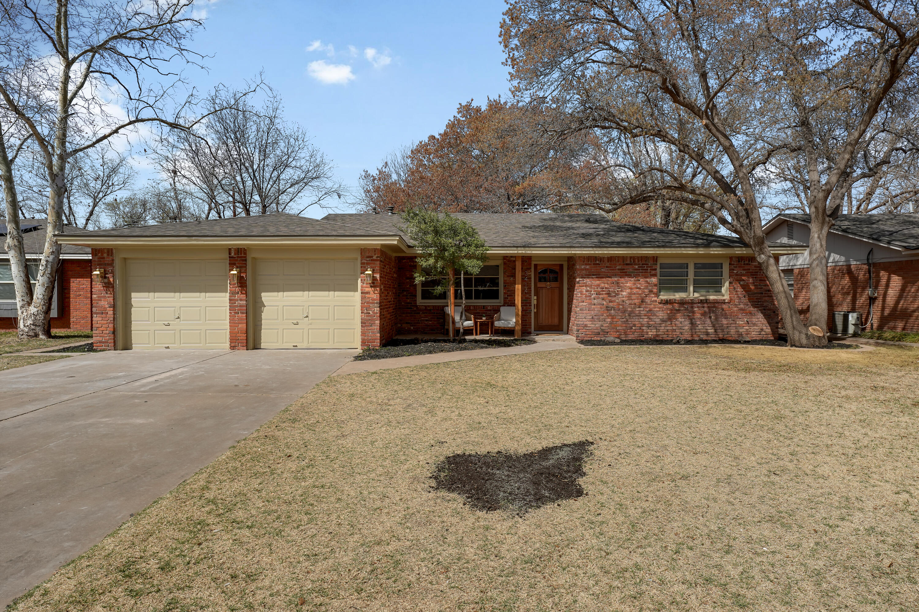 3414 62nd Street Lubbock, TX 79413 - Photo 2 of 28 IMG_5942
