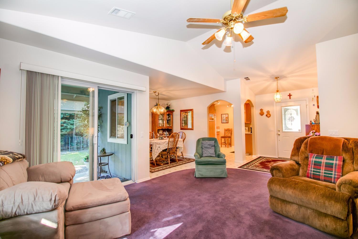 1018 Lincoln Road Grants Pass, OR 97526 - Photo 5 of 19 Additional Photo