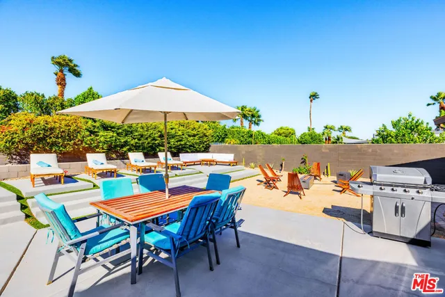 a outdoor view with a sitting space