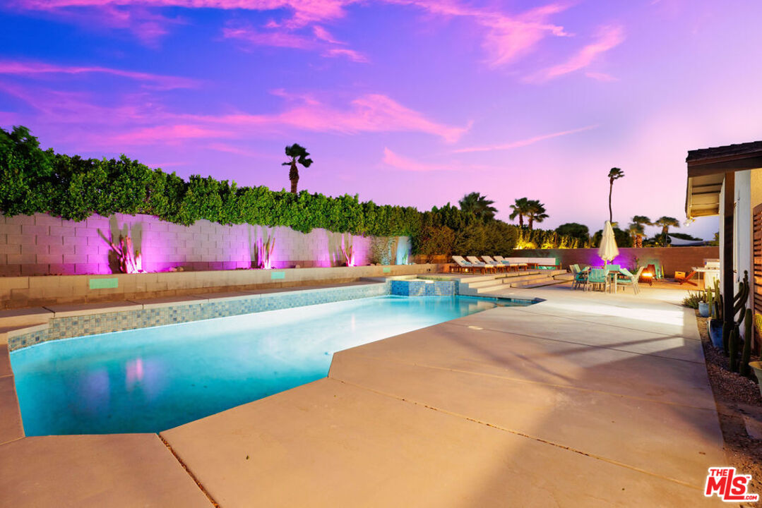 1250 East Delgado Road Palm Springs, CA 92262 - Photo 30 of 30 a view of an outdoor space and tennis ground