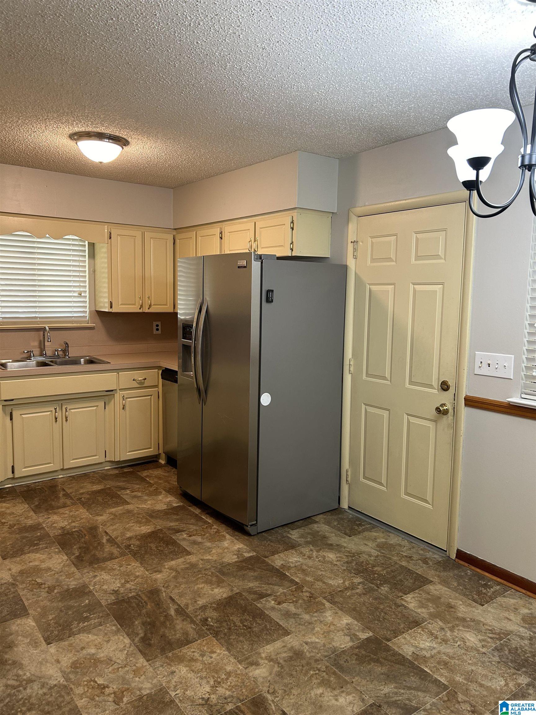 3634 Memory Lane Bessemer, AL 35023 - Photo 5 of 30