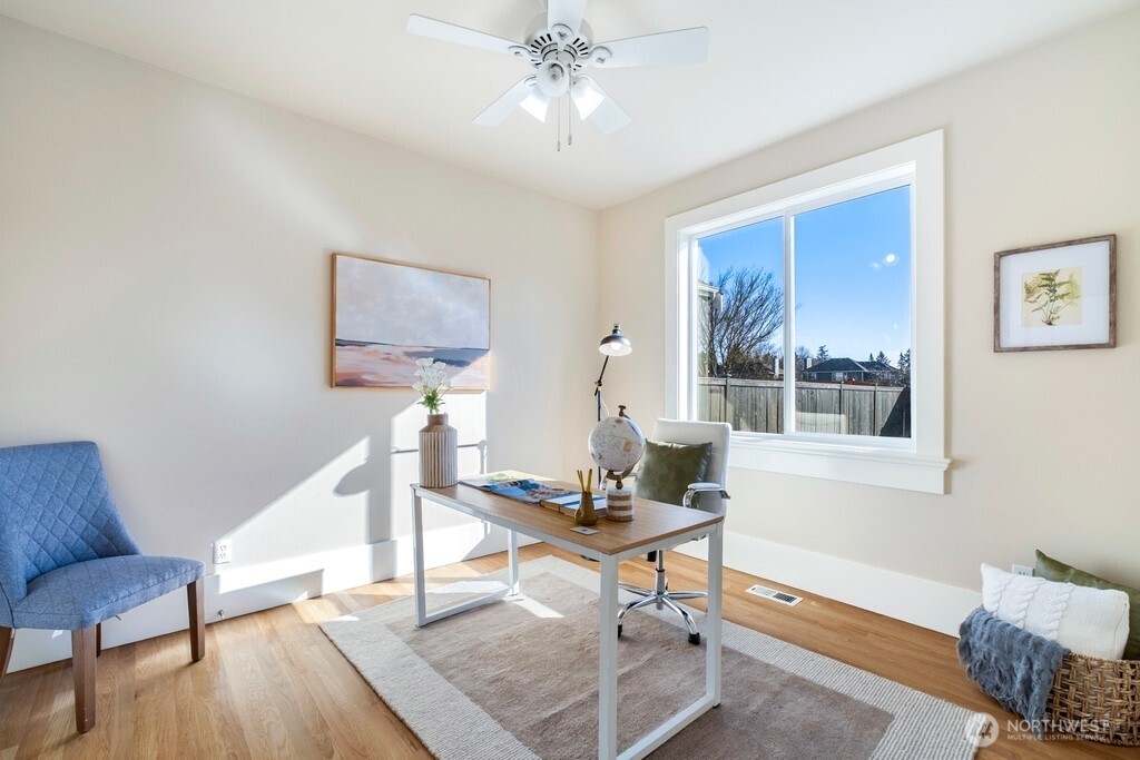 3903 Northeast 21st Street Renton, WA 98056 - Photo 15 of 38