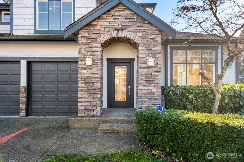 3903 Northeast 21st Street Renton, WA 98056 - Photo 2 of 38