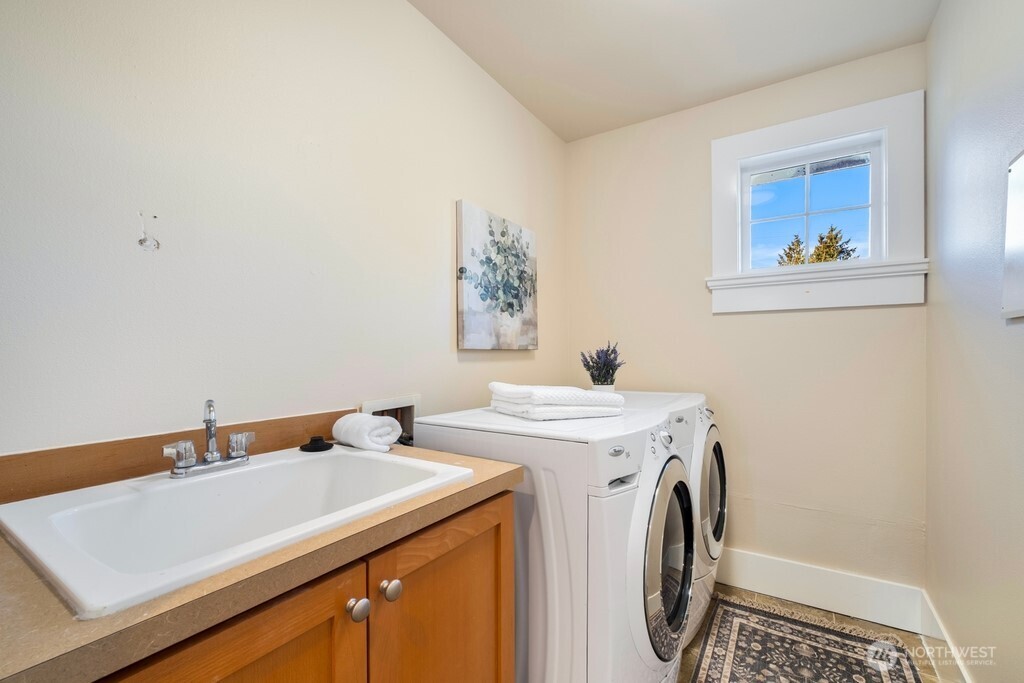 3903 Northeast 21st Street Renton, WA 98056 - Photo 28 of 38