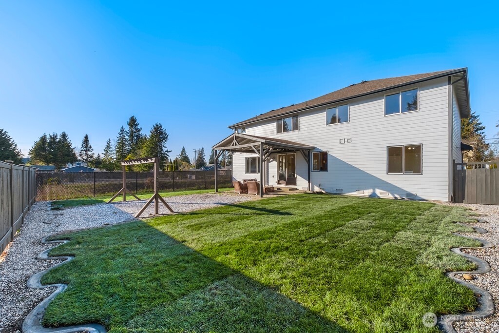 3903 Northeast 21st Street Renton, WA 98056 - Photo 31 of 38