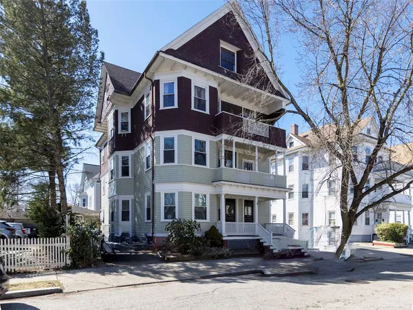 $2,500 | 18 Meader Street, Unit 1, Providence, RI 02909