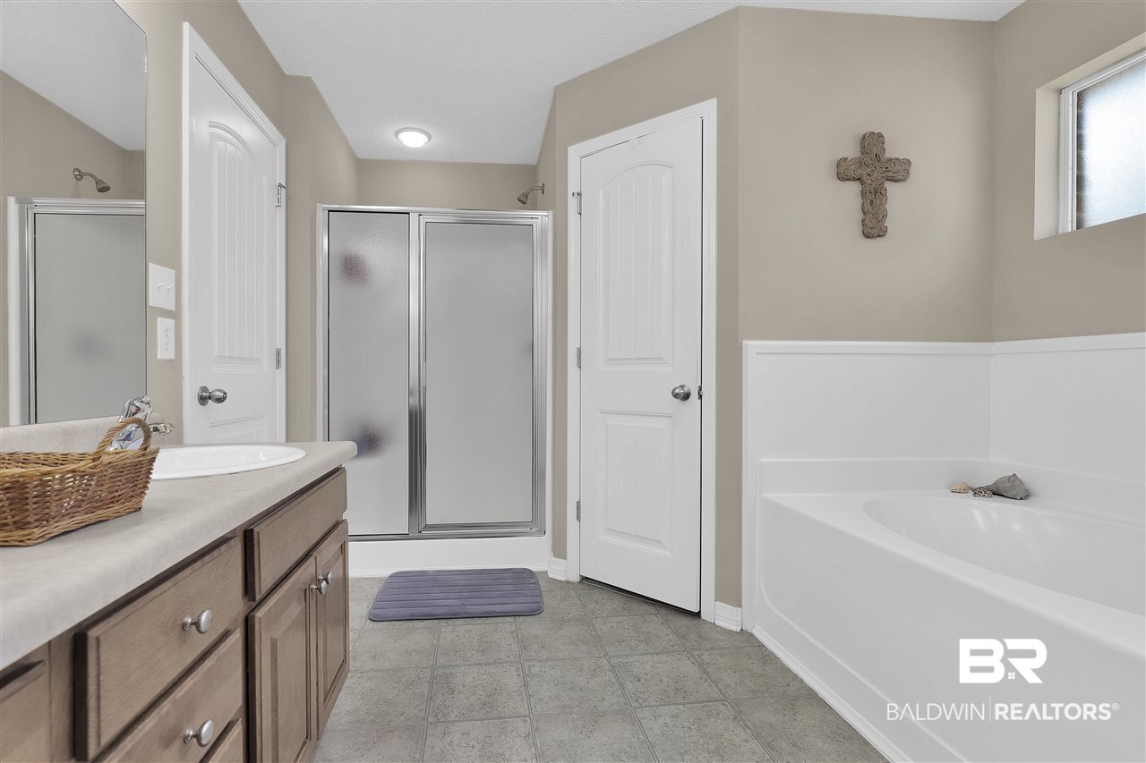 8852 Spring Grove North Mobile, AL 36695 - Photo 15 of 25 Double Vanity Sinks