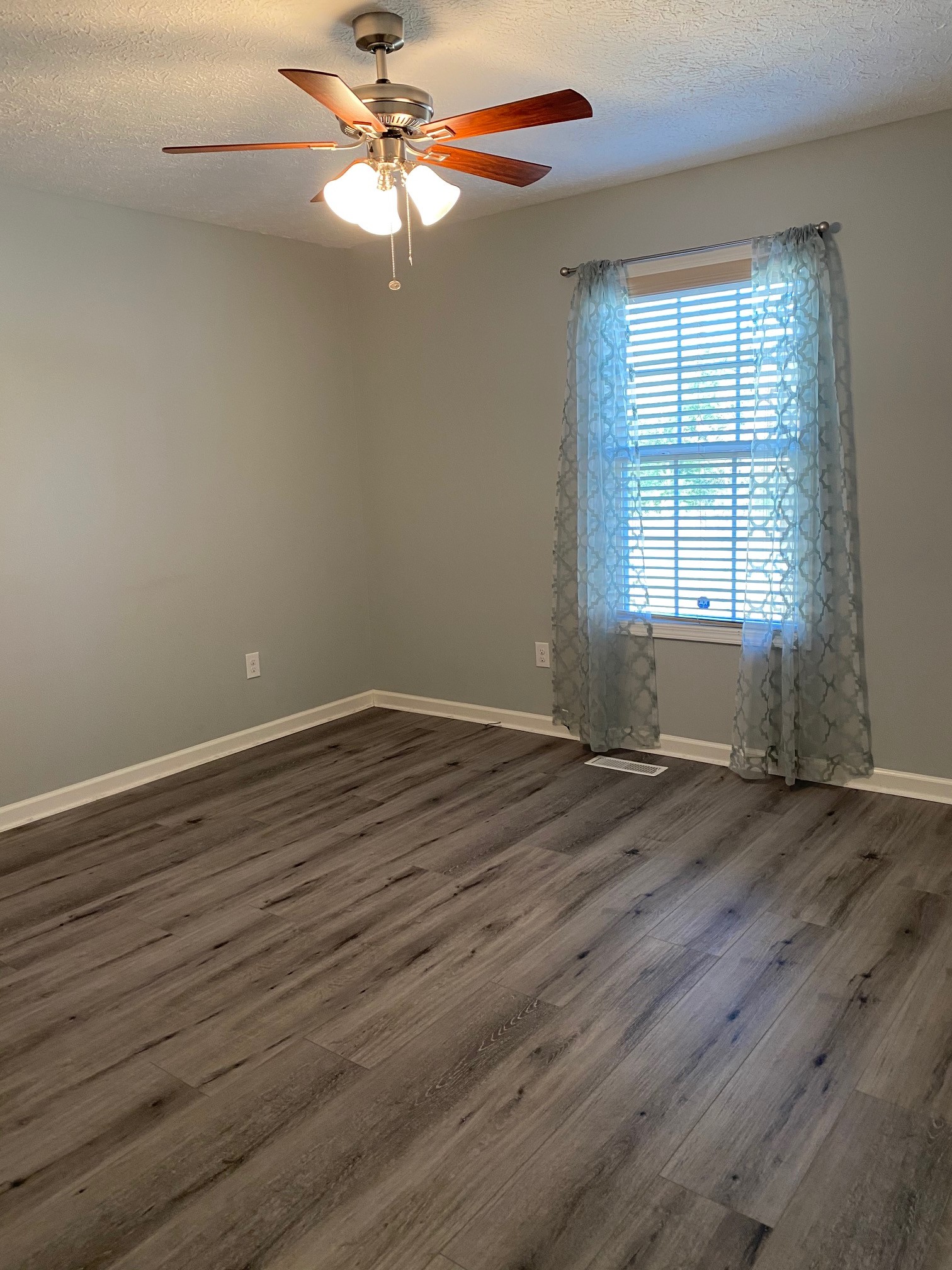 6371 Spring Creek Road Tullahoma, TN 37388 - Photo 12 of 22 Gallery Image 12