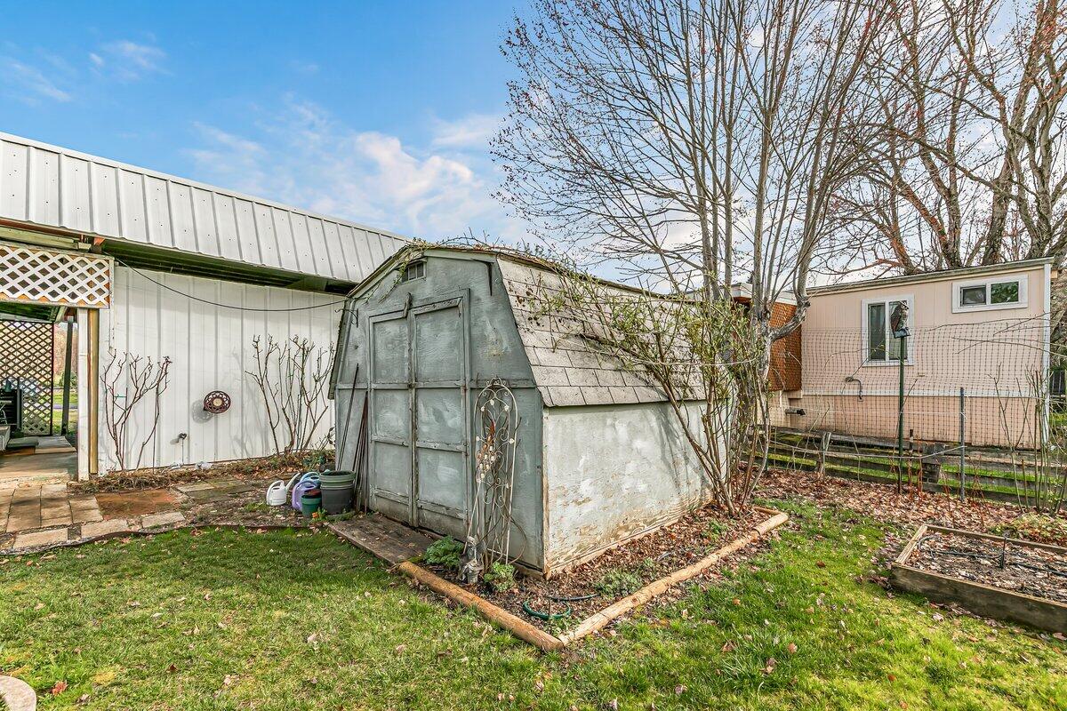 6901 Old Stage Road, Unit 24 Central Point, OR 97502 - Photo 15 of 21