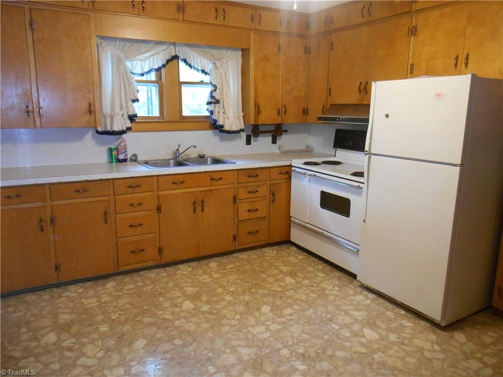 1251 Linville Road Mount Airy, NC 27030 - Photo 14 of 20 Gallery Image 14