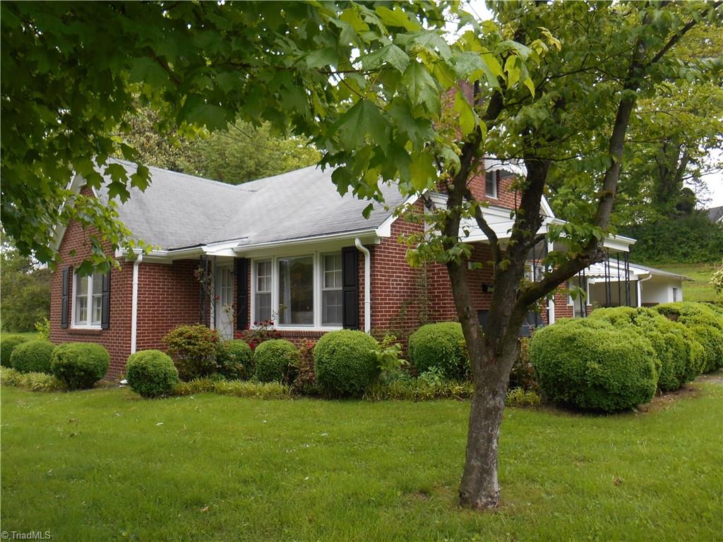 1251 Linville Road Mount Airy, NC 27030 - Photo 7 of 20 Gallery Image 7