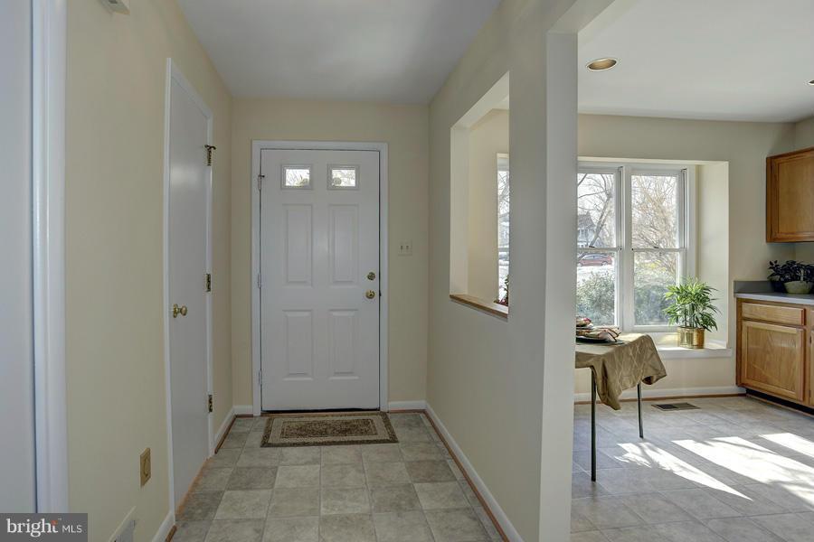 9034 Saffron Lane Silver Spring, MD 20901 - Photo 11 of 30 Interior (General)