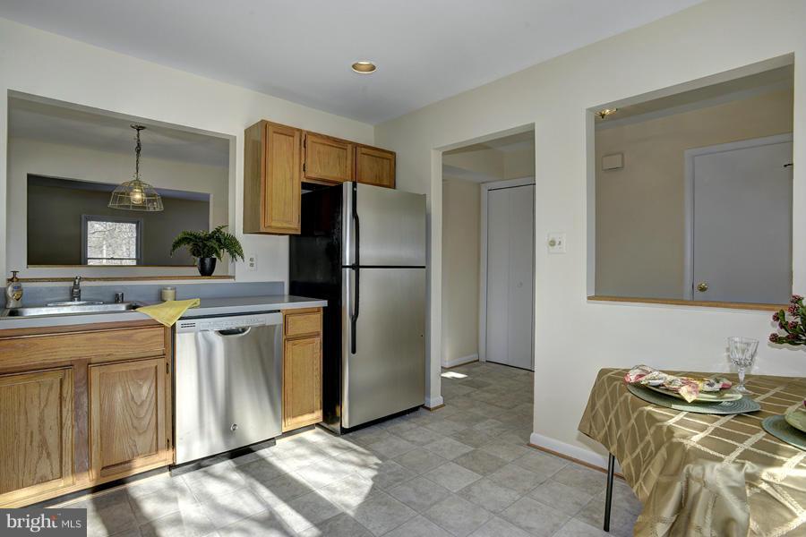 9034 Saffron Lane Silver Spring, MD 20901 - Photo 3 of 30 Kitchen