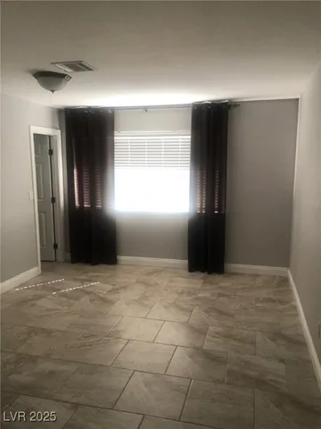 $1,900 | 610 Overland Drive, Henderson, NV 89002
