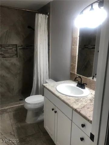 $1,900 | 610 Overland Drive, Henderson, NV 89002