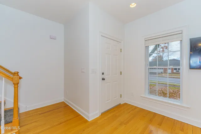 $3,400 | 80 Vanderbilt Avenue, Saratoga Springs, NY 12866