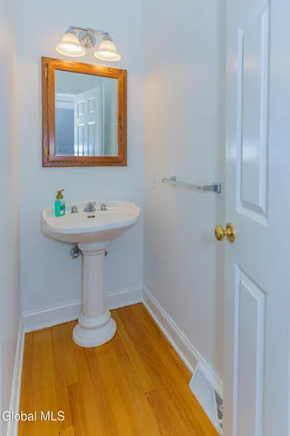 $3,400 | 80 Vanderbilt Avenue, Saratoga Springs, NY 12866